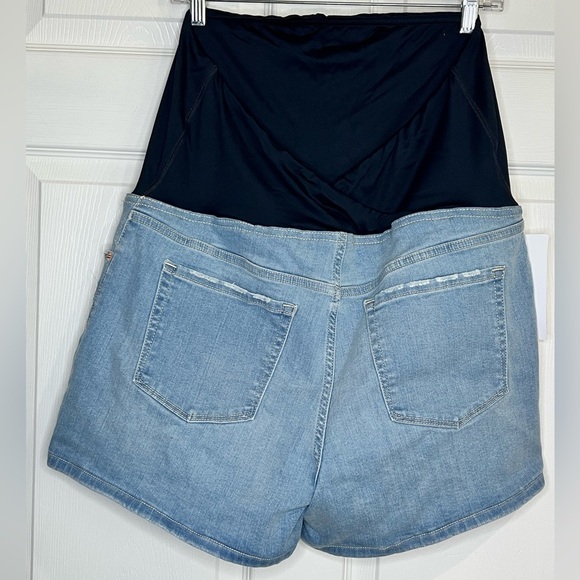 NWT Ingrid & Isabel Crossover Panel Maternity Jean MIDI Short Shorts - Size 16 - Picture 2 of 6